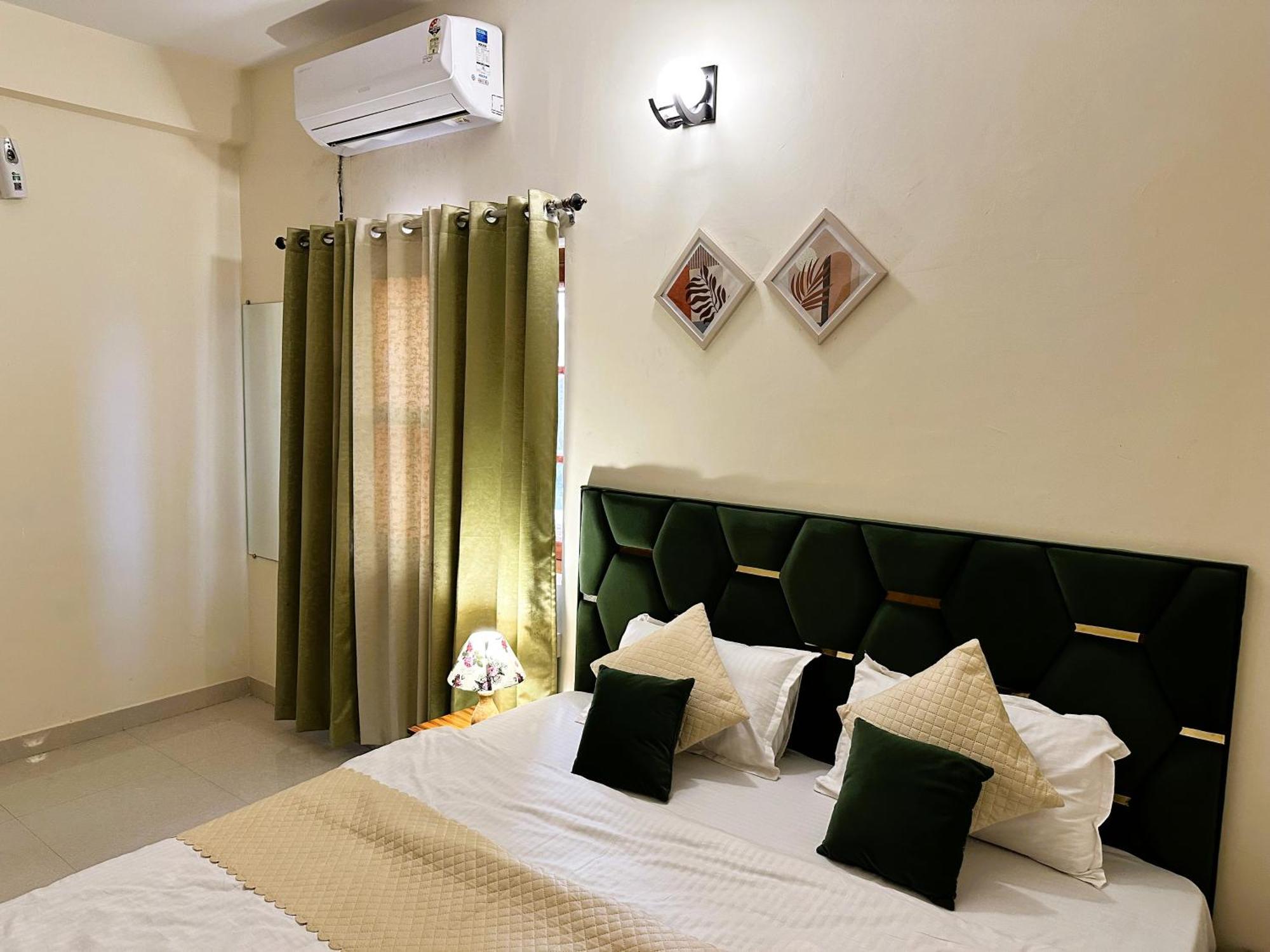 Zoomstay - 3Bhk Apartments Varanasi Bagian luar foto