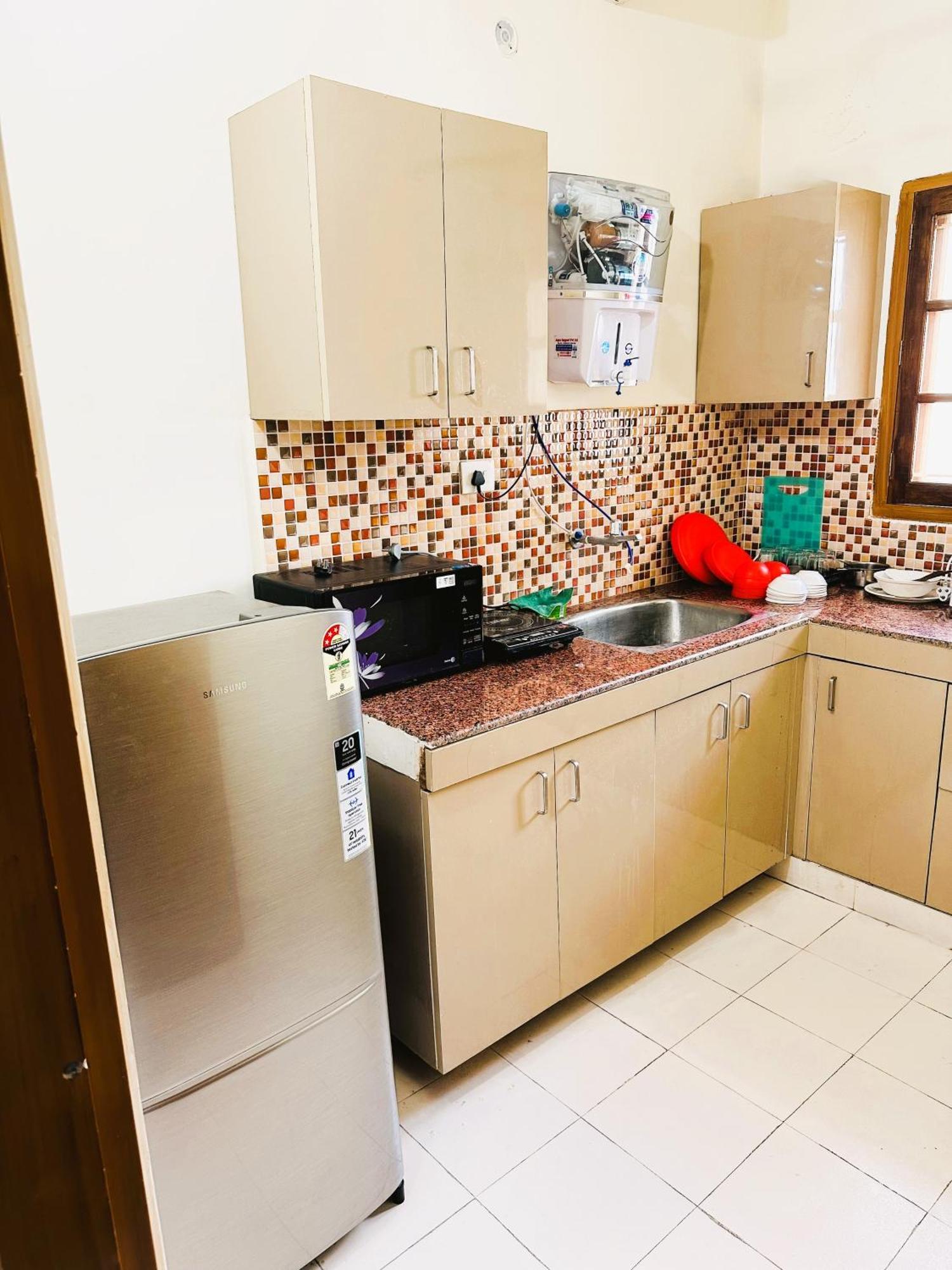 Zoomstay - 3Bhk Apartments Varanasi Bagian luar foto