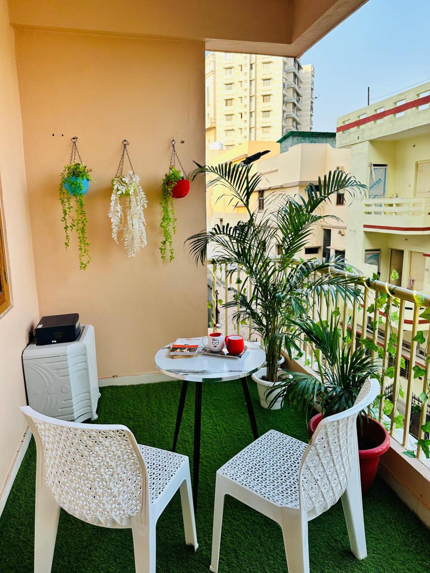Zoomstay - 3Bhk Apartments Varanasi Bagian luar foto