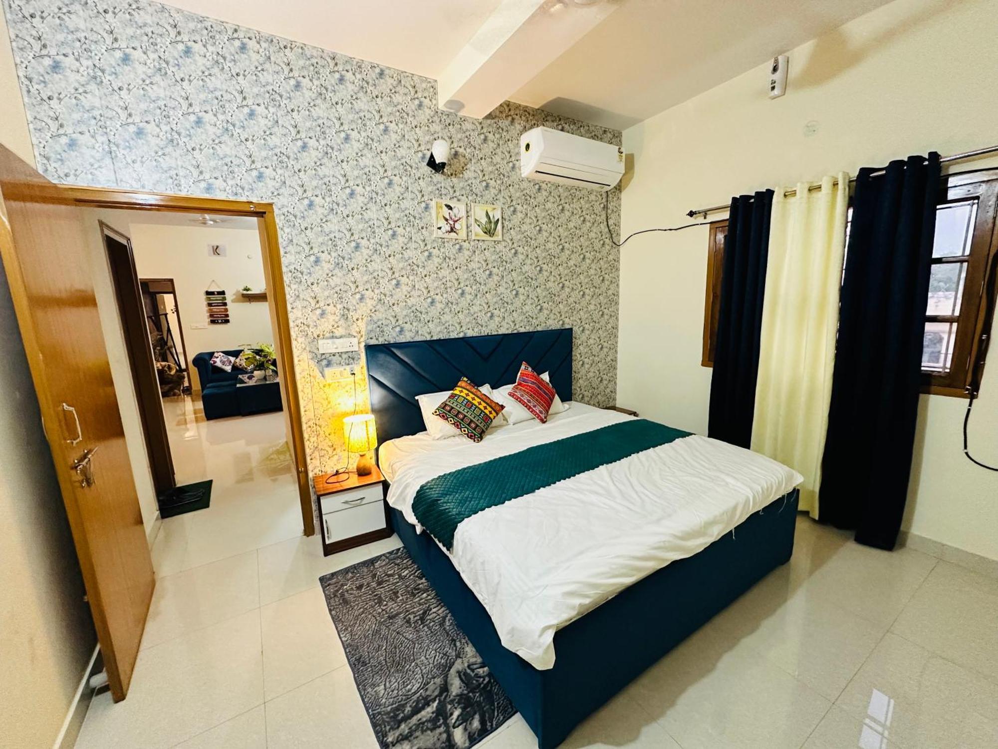 Zoomstay - 3Bhk Apartments Varanasi Bagian luar foto