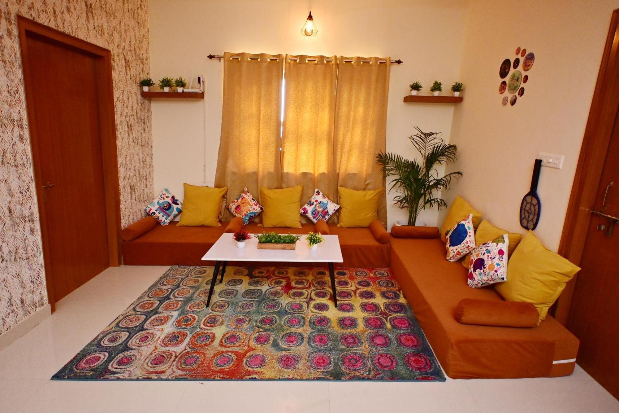 Zoomstay - 3Bhk Apartments Varanasi Bagian luar foto