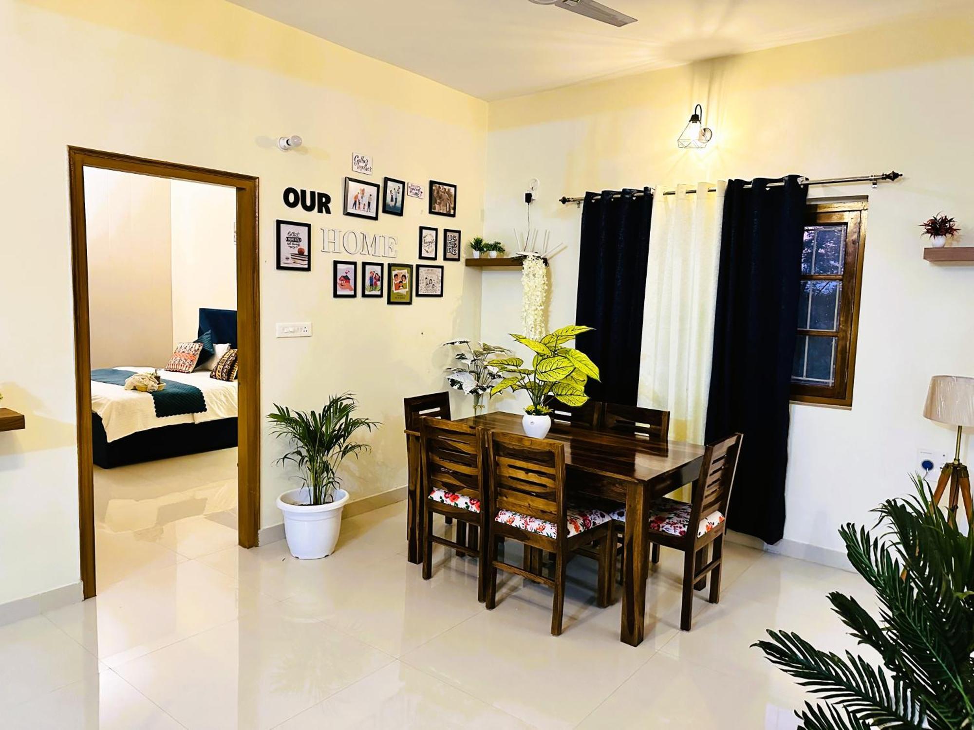 Zoomstay - 3Bhk Apartments Varanasi Bagian luar foto
